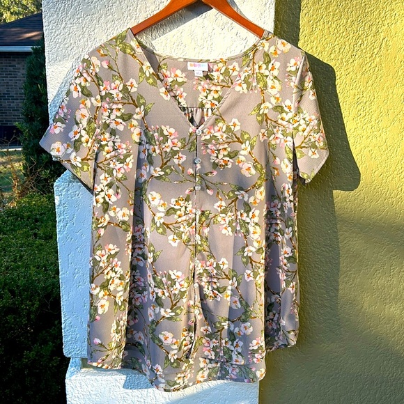 LulaRoe Floral Top Size L - Picture 1 of 4